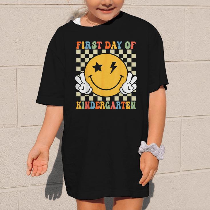First Day Of Kindergarten Retro Back To School Girls Kids Graphic Kid T-Shirt First Day Of Kindergarten Retro Back To School Girls Kids Graphic Kid T-Shirt