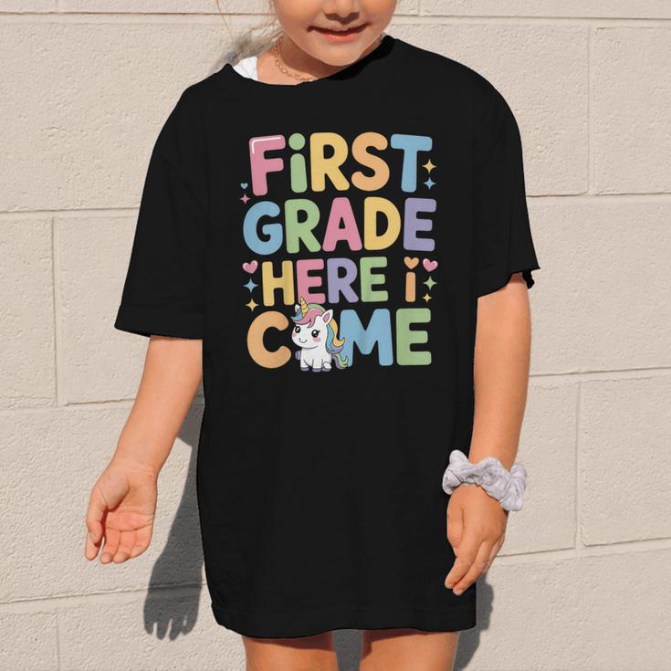 First Grade Here I Come Unicorn Back To School Graphic Kid T-Shirt