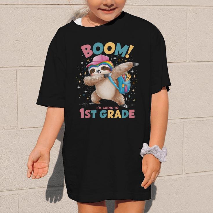 Kids Boom I'm Going To 1st Grade Dabbing Sloth For Back To School Graphic Kid T-Shirt Kids Boom I'm Going To 1st Grade Dabbing Sloth For Back To School Graphic Kid T-Shirt