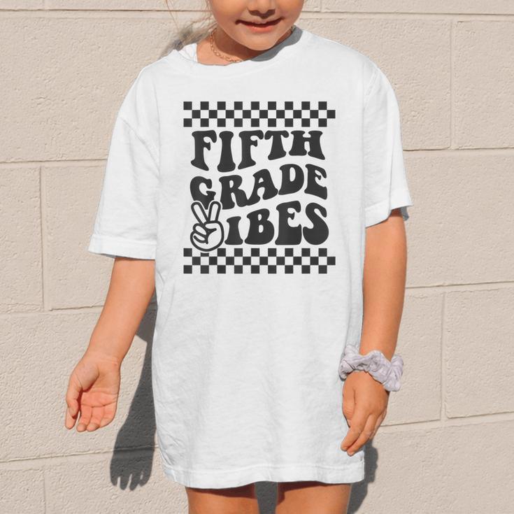 1st Day Of 5th Grade Vibes Retro Girls Back To School Boys Graphic Kid T-Shirt