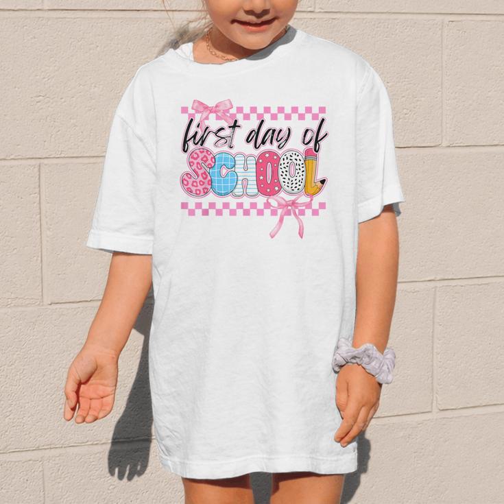 Girl First Day Of School Coquette Bow Pink Back To School Graphic Kid T-Shirt