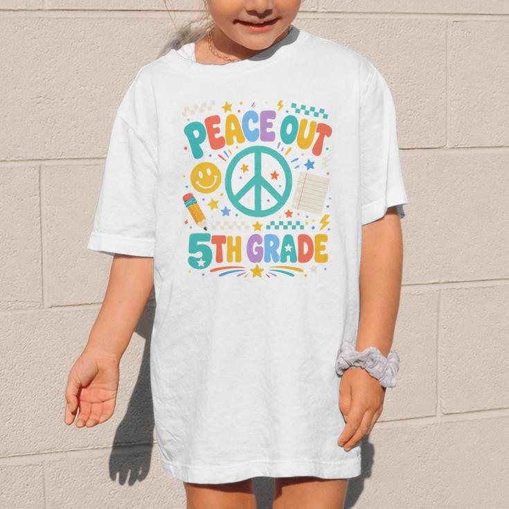 Peace Out 5th Grade Retro Back To School Students Graphic Kid T-Shirt Peace Out 5th Grade Retro Back To School Students Graphic Kid T-Shirt