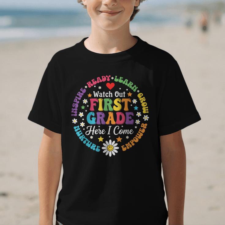 Cute Watch Out First Grade Here I Come Back To School Graphic Kid T-Shirt Cute Watch Out First Grade Here I Come Back To School Graphic Kid T-Shirt