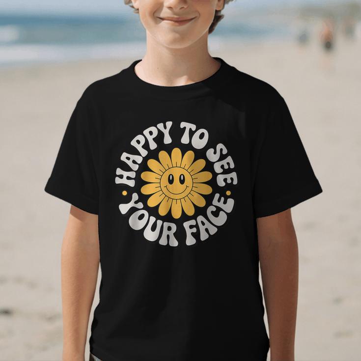 Happy Face Daisy Flower Retro Back To School Cute Graphic Graphic Kid T-Shirt Happy Face Daisy Flower Retro Back To School Cute Graphic Graphic Kid T-Shirt