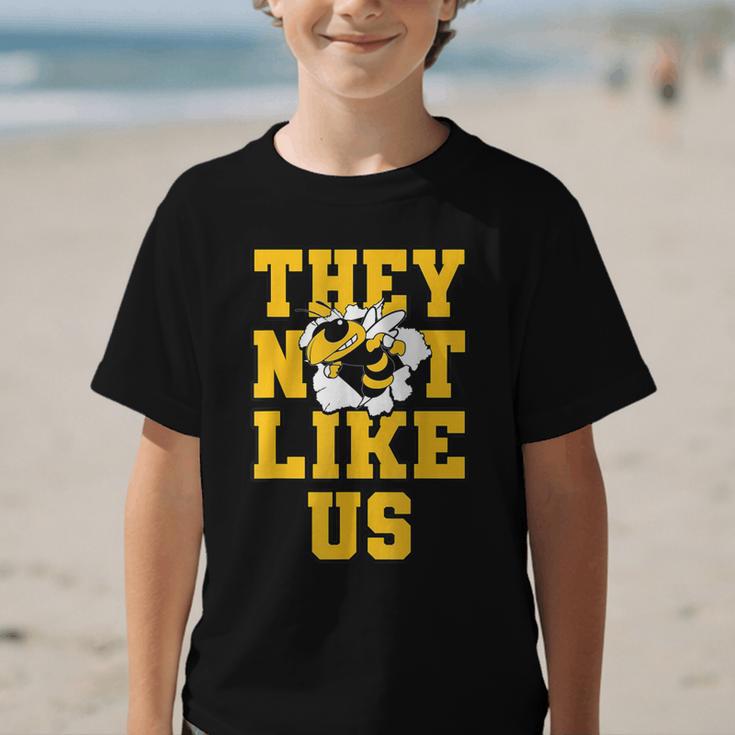 Not Like Hornets Back To School Spirit GY Graphic Kid T-Shirt