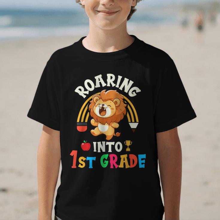 Roaring Into First Grade Lion 1st Grade Back To School Graphic Kid T-Shirt