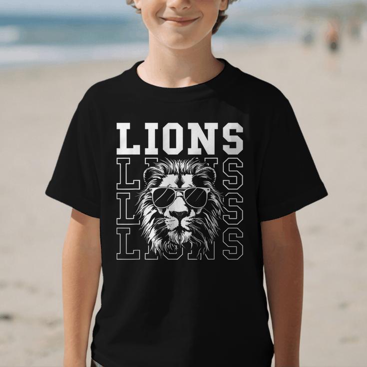 Vintage Lions School Spirit Fan Team Back To School Graphic Kid T-Shirt