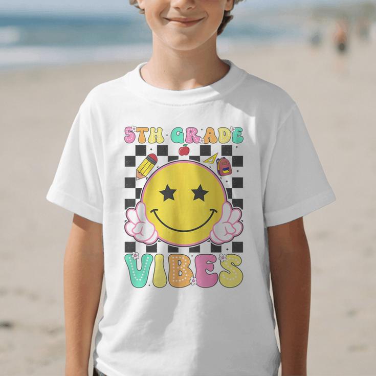 5th Grade Vibes Girls Smile Face Back To School Fifth Grade Graphic Kid T-Shirt