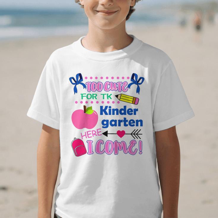 Kids Back To School Here I Come Kindergarten Girls TK Grad Graphic Kid T-Shirt Kids Back To School Here I Come Kindergarten Girls TK Grad Graphic Kid T-Shirt
