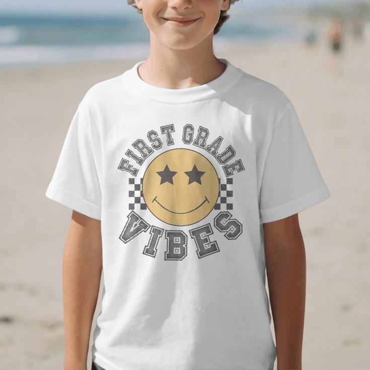 Retro First Grade Vibes Smile Face Back To School 1st Grade Graphic Kid T-Shirt Retro First Grade Vibes Smile Face Back To School 1st Grade Graphic Kid T-Shirt