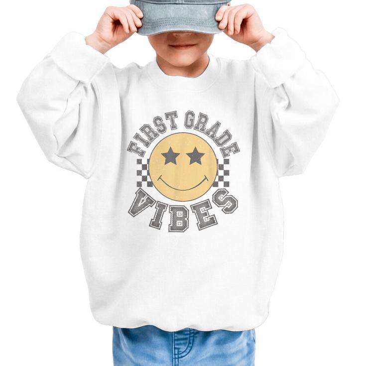 Retro First Grade Vibes Smile Face Back To School 1st Grade Graphic Kid Sweatshirt