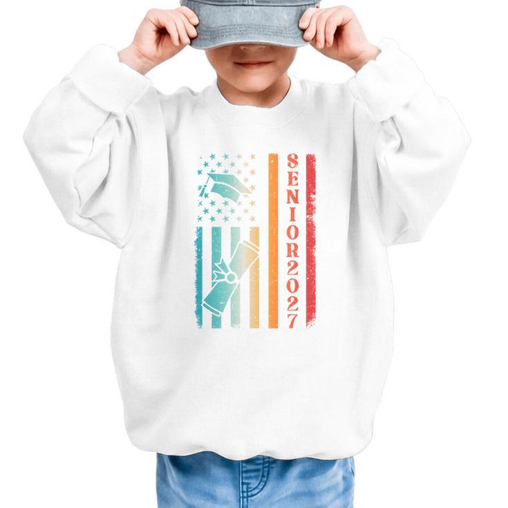 Senior 2027 Class Of 2027 Graduation USA Flag Back To School Performance Graphic Kid Sweatshirt