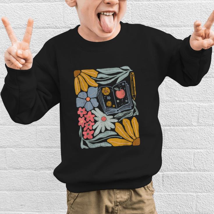 Retro Boho Flower Floral Back To School First Day Of School Graphic Kid Sweatshirt