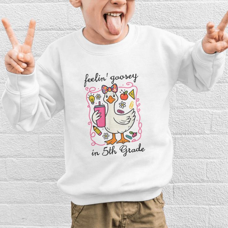 Feeling Goosey In 5th Grade Silly Goose Back To School Graphic Kid Sweatshirt