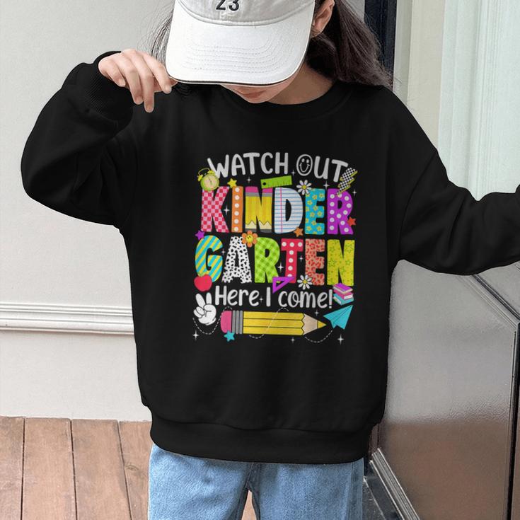 Watch Out Kindergarten Here I Come Kinder Back To School Graphic Kid Sweatshirt Watch Out Kindergarten Here I Come Kinder Back To School Graphic Kid Sweatshirt