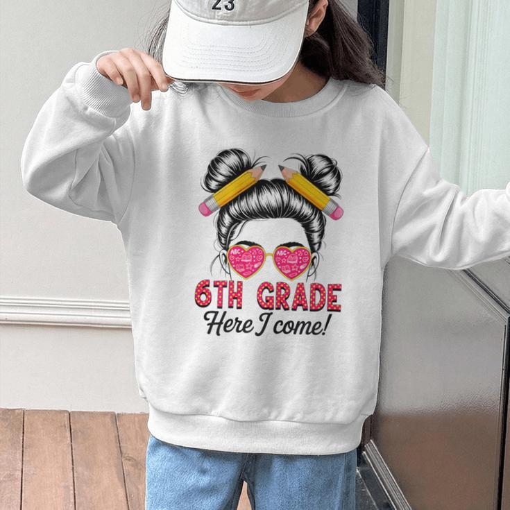 6th Grade Here I Come Messy Bun Hair Back To School Girls Graphic Kid Sweatshirt 6th Grade Here I Come Messy Bun Hair Back To School Girls Graphic Kid Sweatshirt