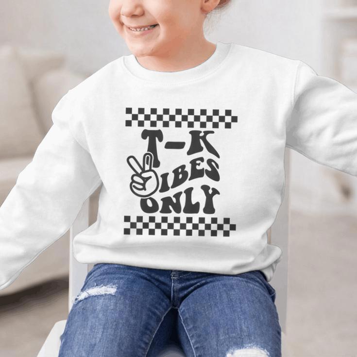 1st Day Of TK Vibes Only Retro Girls Back To SchoolK Boys Graphic Kid Sweatshirt