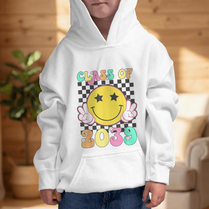 Retro Class Of 2039 Grow With Me Back To School Kindergarten Graphic Kid Hoodie Retro Class Of 2039 Grow With Me Back To School Kindergarten Graphic Kid Hoodie