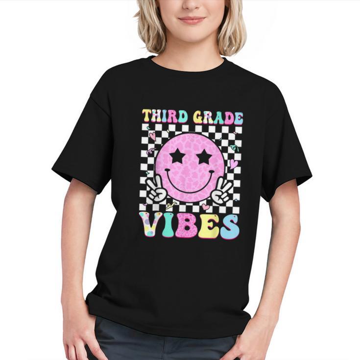 Groovy 3rd Grade Vibes Back to School Youth T-shirt