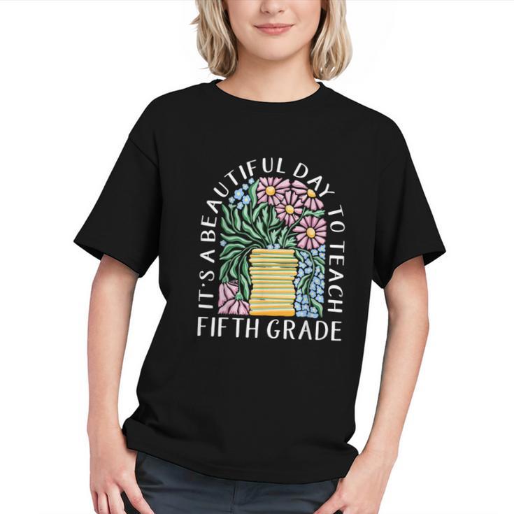 Inspiring 5th Grade Teacher Back to School Youth T-shirt