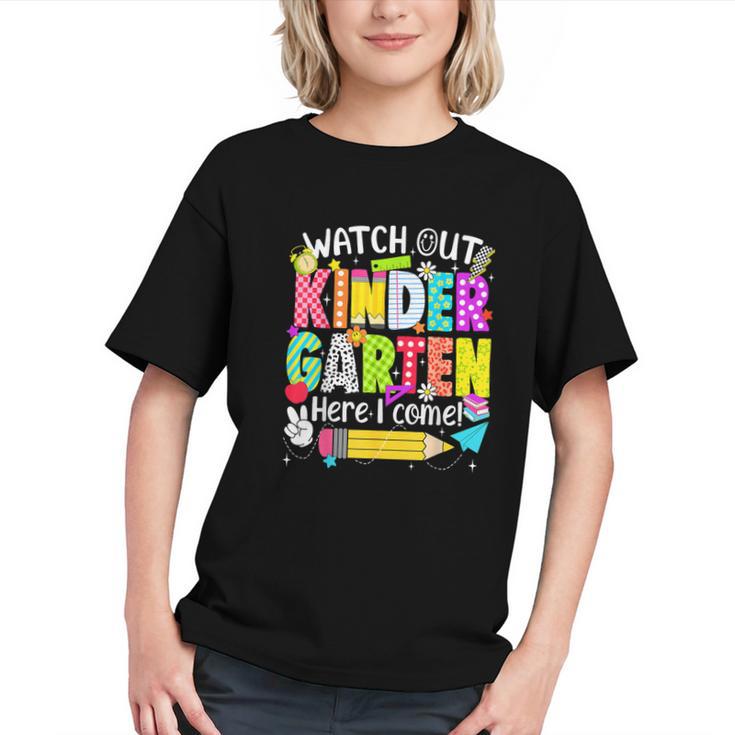Kindergarten Here I Come! Bold Back to School Youth T-shirt