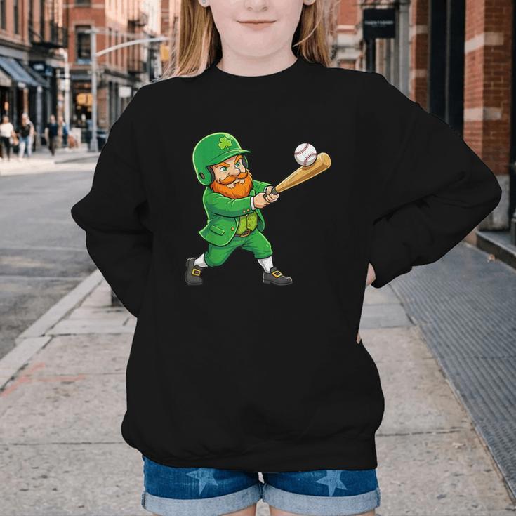 Leprechaun Playing Baseball St Patricks Day Men Boys Kids Youth Crewneck Sweatshirt