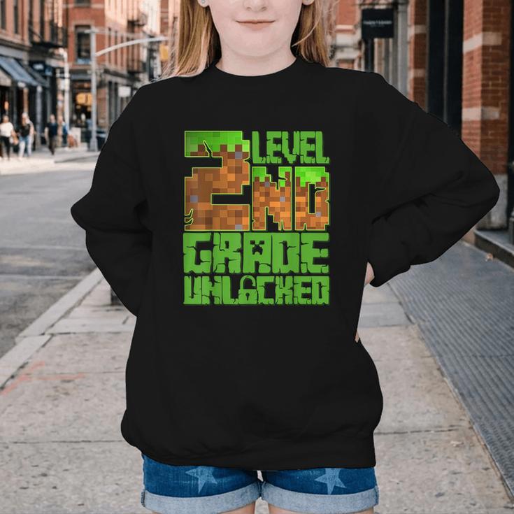 Level 2nd Grade Unlocked Game Pixel Kids Boy Back To School Youth Crewneck Sweatshirt