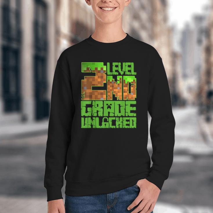 Level 2nd Grade Unlocked Game Pixel Kids Boy Back To School Youth Crewneck Sweatshirt