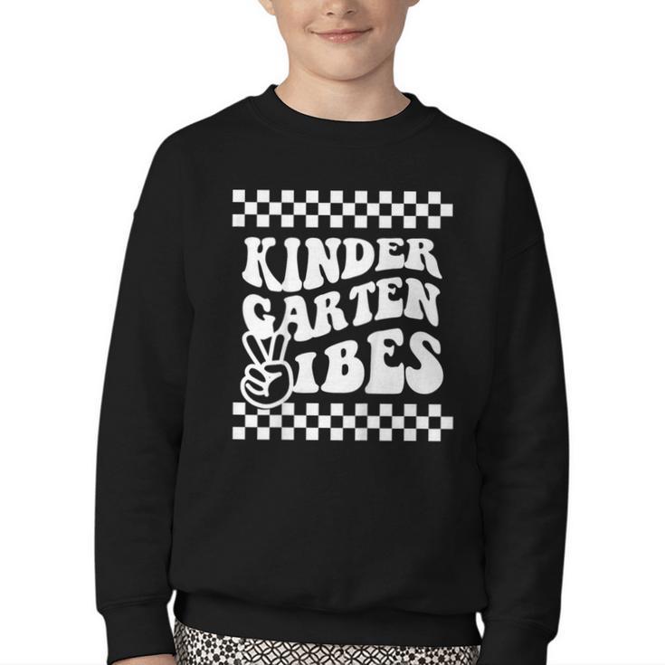 Kindergarten Vibes Retro Girl Back To School Kinder Boy Youth Crewneck Sweatshirt