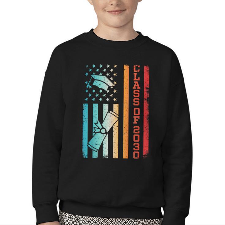 Vintage Class Of 2030 Graduation Back To School USA Flag Youth Crewneck Sweatshirt