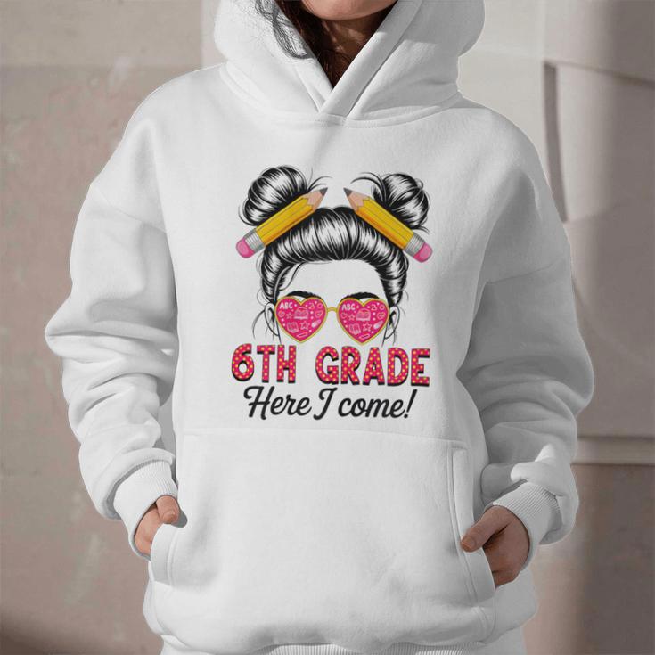 6th Grade Here I Come Messy Bun Hair Back To School Girls Graphic Youth Hoodie 6th Grade Here I Come Messy Bun Hair Back To School Girls Graphic Youth Hoodie