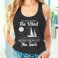 インスピレーションを与えるセーリングの引用句 航海風と帆のデザイン。 タンクトップ