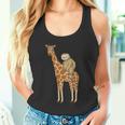 ナマケモノ キリン 面白い 怠惰なナマケモノ 動物 乗る キリン 長袖tシャツ タンクトップ