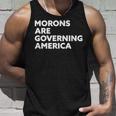 Morons Are Governing America タンクトップ 彼への贈り物