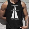 ドイツでの楽しい高速運転のためのクラフトワークアウトバーン 長袖tシャツ タンクトップ 彼への贈り物