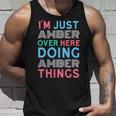 俺はこっちのアンバーなんだよこいつはアンバー・シングス・ネームをやってるだけ 長袖tシャツ タンクトップ 彼への贈り物