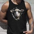羊が穴から覗いています 農夫 羊飼い 飼い Coolheep Portrait タンクトップ 彼への贈り物