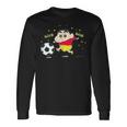 クレヨンしんちゃん しんちゃんとサッカー 長袖Tシャツ ギフトのアイデア