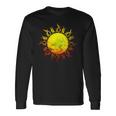 燃える太陽 トライバル タトゥー 宇宙 宇宙 長袖Tシャツ ギフトのアイデア