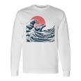 神奈川沖のビッグウェーブでサーフィンをするサーファーのカピバラ 長袖Tシャツ ギフトのアイデア