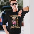 1965年12月 60歳の誕生日 60歳のテディベア Being Awesome 長袖Tシャツ 彼への贈り物