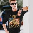 Vatican Pope Leo Xiv God Bless Pope Leo Xiv 長袖Tシャツ 彼への贈り物