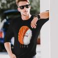 おもしろ寿司 ハグ サーモン かわいい 日本の寿司 カワイイ食べ物 長袖Tシャツ 彼への贈り物