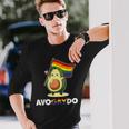 かわいい Lgbtq 猫と虹の旗のセーター – Lgbtq プライド 長袖Tシャツ 彼への贈り物