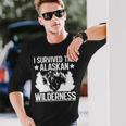 アラスカの荒野を生き延びたアラスカ 長袖tシャツ 長袖Tシャツ 彼への贈り物