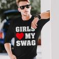 ガールズ・ラブ・マイ・スワッグ 長袖Tシャツ 彼への贈り物