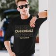ビンテージキャノンデール、コネチカット州繰り返しテキスト 長袖tシャツ 長袖Tシャツ 彼への贈り物