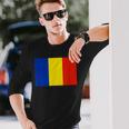 ルーマニア国旗 長袖Tシャツ 彼への贈り物