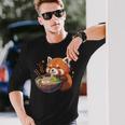 レッサーパンダ ラーメン かわいいレッサーパンダ 長袖Tシャツ 彼への贈り物