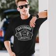 レトロなスケートボードライフスタイル 長袖Tシャツ 彼への贈り物